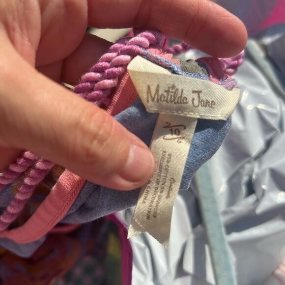 Matilda Jane Twister Tank Gray Blue Floral Roses Ruffle Tunic Top Size 10 - Picture 9 of 9